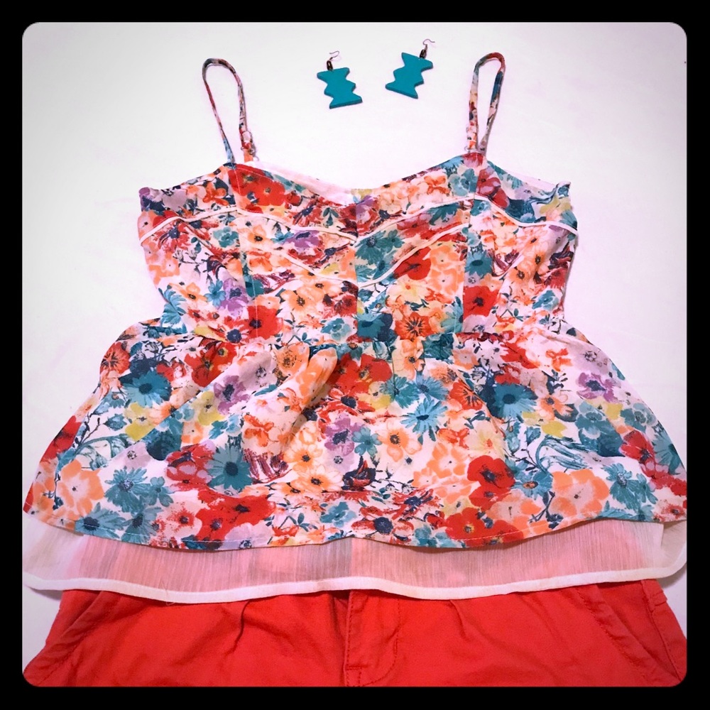 Floral blouse ***Earrings FREE with purchase!!!***